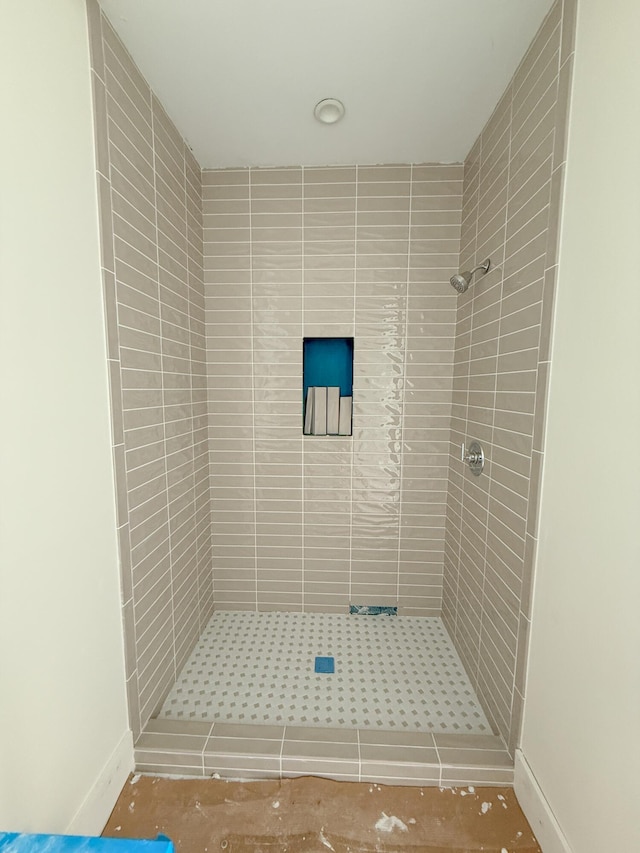 18 Wills Way, Isle Of Palms, SC 29451 - full bathroom featuring tiled shower