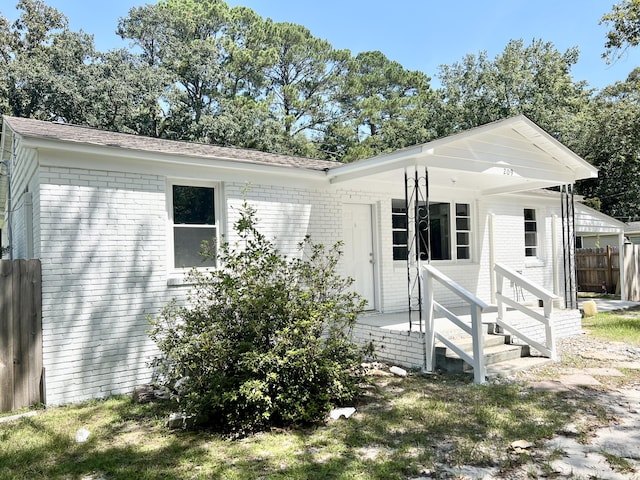 view of front of property