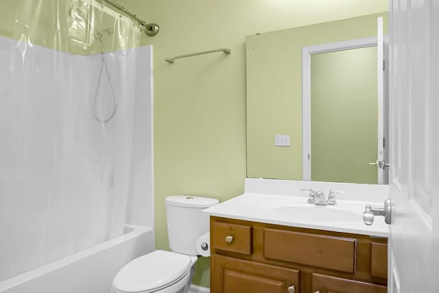 3632 Locklear Ln, Mount Pleasant, SC 29466 - full bath with toilet, vanity, and shower / bath combo with shower curtain