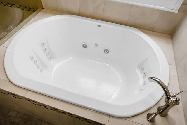 3632 Locklear Ln, Mount Pleasant, SC 29466 - bathroom view of a jetted tub