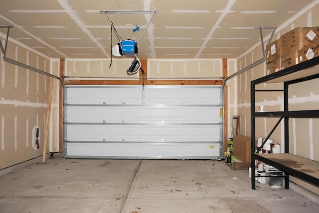 3632 Locklear Ln, Mount Pleasant, SC 29466 - garage featuring a garage door opener