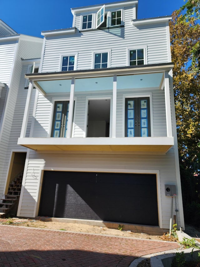 view of front of house featuring a garage