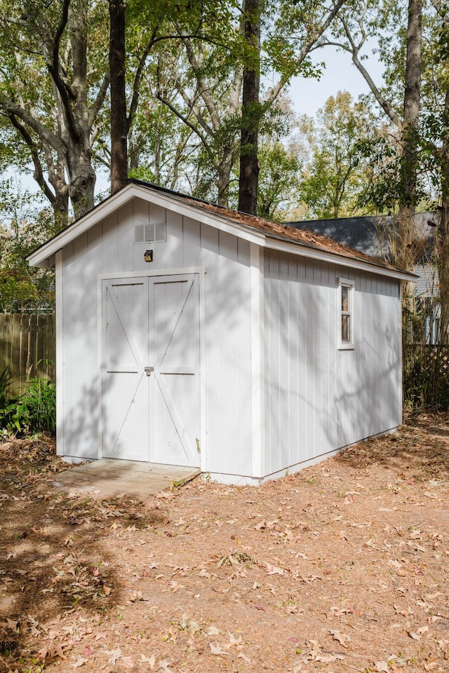 view of outbuilding