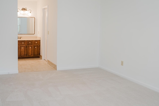 view of carpeted spare room