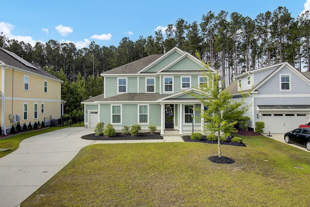 view of front of property featuring a porch and a front yard