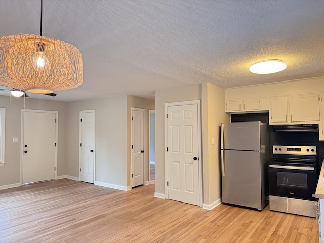 105 Dandridge Rd, Walterboro, SC 29488 - kitchen featuring appliances with stainless steel finishes, light wood-style flooring, ceiling fan, white cabinetry, and under cabinet range hood