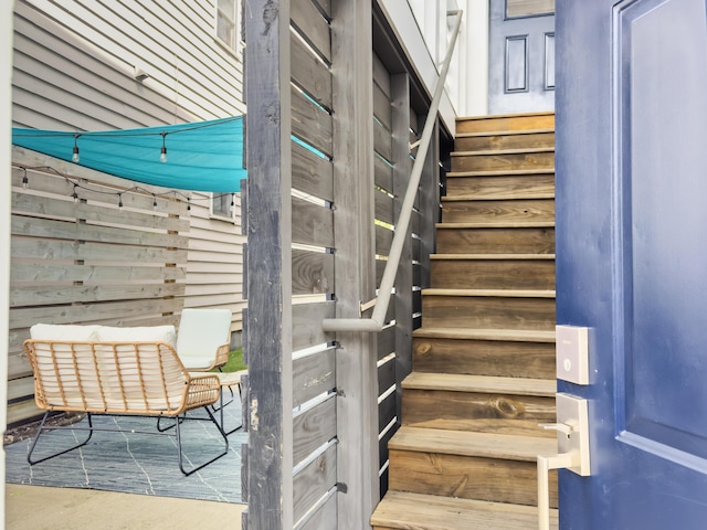 4 Line St, Charleston, SC 29403 - view of stairway