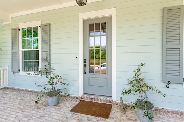 view of property entrance