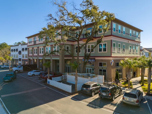 view of building exterior featuring a residential view