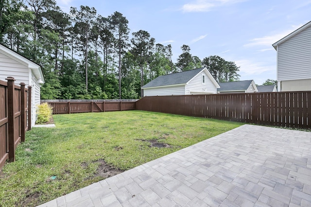 view of yard with a patio