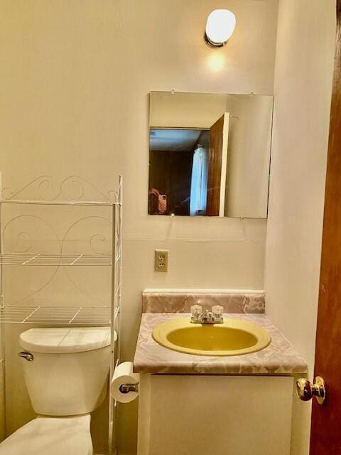 1806 S Charleston Ave, Fairfax, SC 29827 - half bathroom featuring toilet and vanity