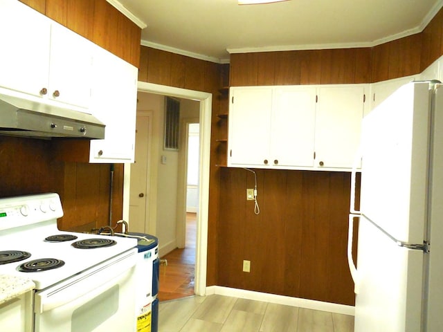 kitchen featuring crown molding, white appliances, white cabinetry, and light hardwood / wood-style floors