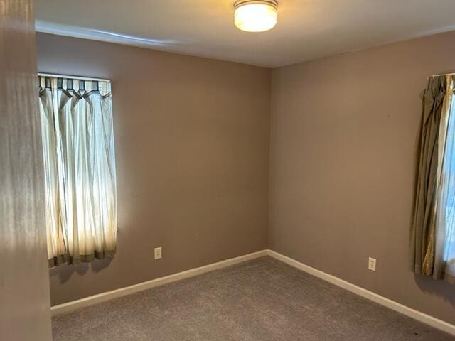 view of carpeted spare room