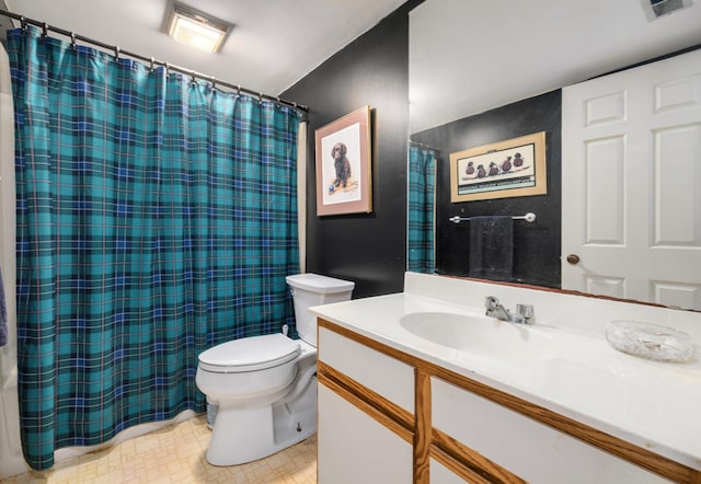 1485 Kinloch Ln, Mount Pleasant, SC 29464 - full bath featuring toilet, vanity, tile patterned floors, and a shower with shower curtain