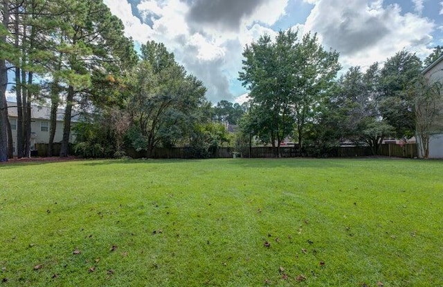 Listing photo 3 for 949 E Estates Blvd, Charleston SC 29414