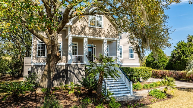 view of front of property featuring a porch