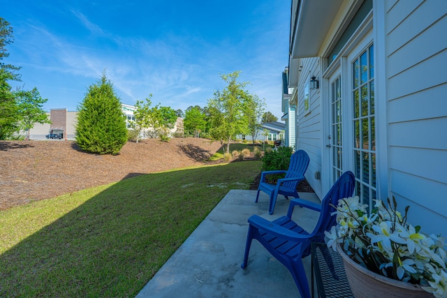 view of yard with a patio