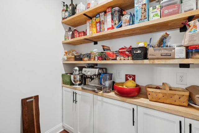 233 Camber Rd, Huger, SC 29450 - view of pantry