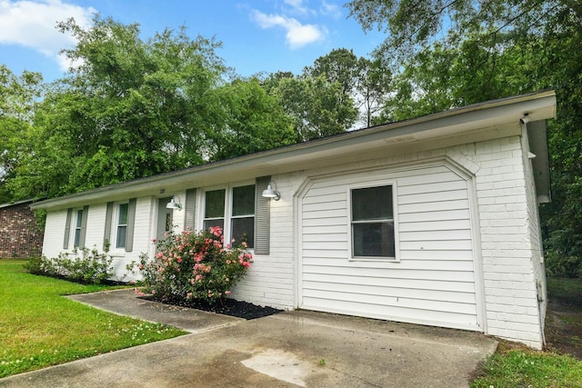 120 Lisa Dr, Summerville, SC 29485 - view of front of property with a front lawn, brick siding, and a patio