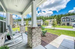 view of patio / terrace with covered porch