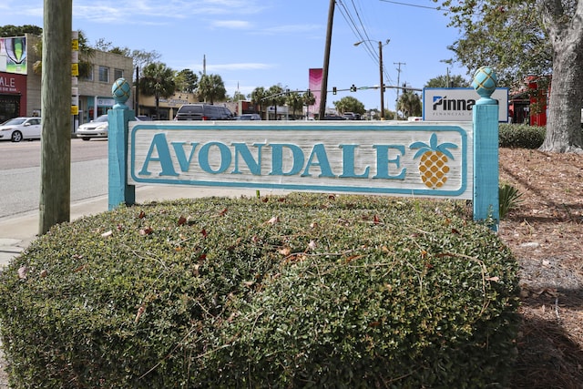 view of community / neighborhood sign