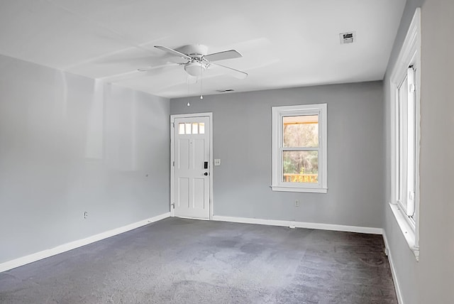 empty room with ceiling fan