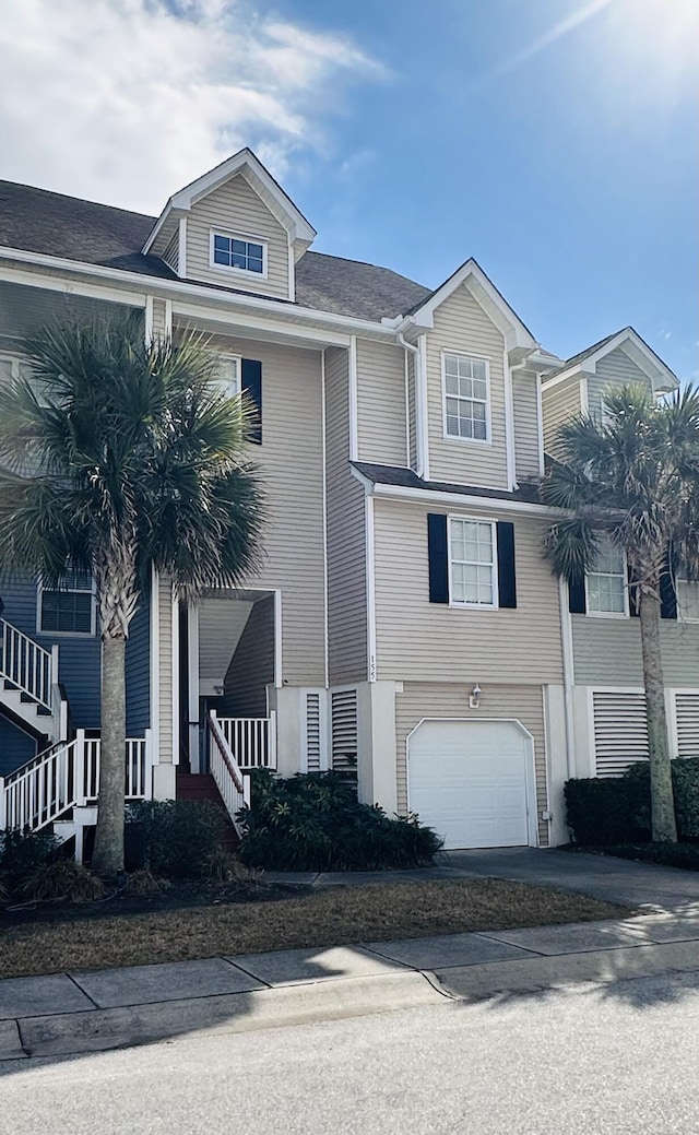 view of front of house with driveway and an attached garage