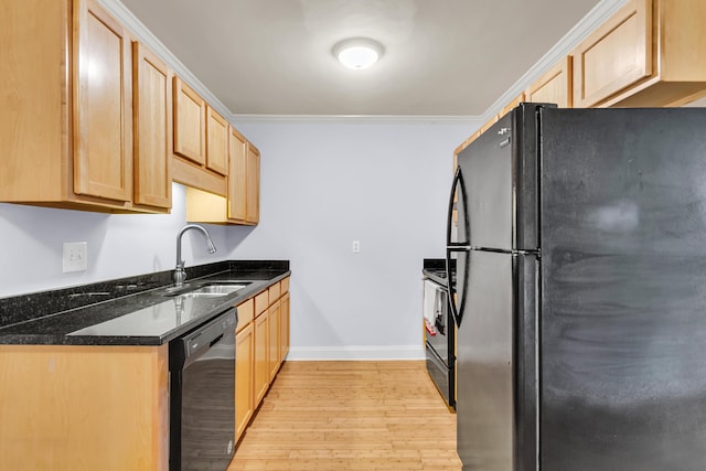 21 Rivers Point Row Unit 17G, Charleston, SC 29412 - kitchen featuring black appliances, a sink, light brown cabinetry, light wood finished floors, and crown molding