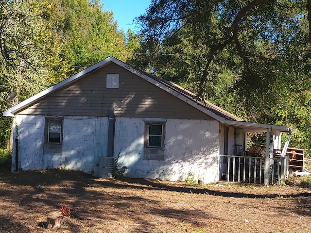 view of side of home