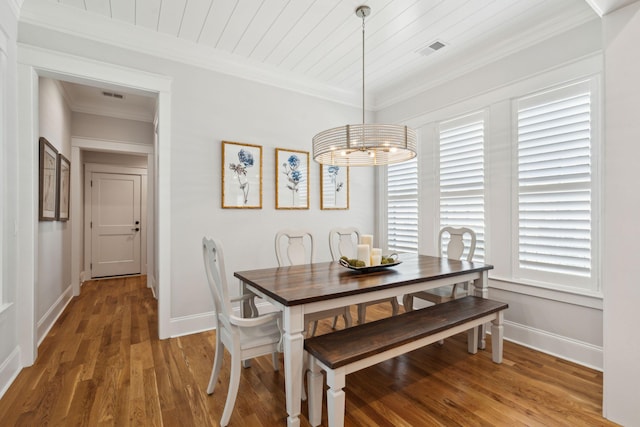 3858 Sawyers Island Dr, Mount Pleasant, SC 29466 - dining area featuring wood finished floors, crown molding, baseboards, and visible vents