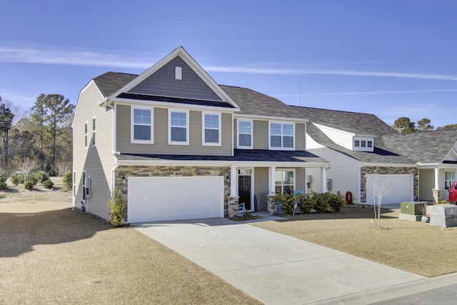 view of front facade featuring a garage