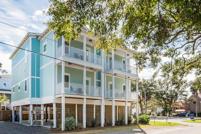 view of front of house with a carport