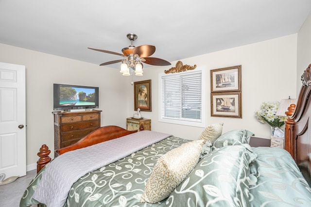 bedroom featuring ceiling fan