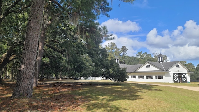 view of front of home with a front yard