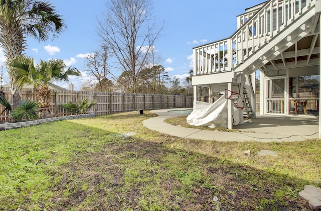 view of yard featuring a patio