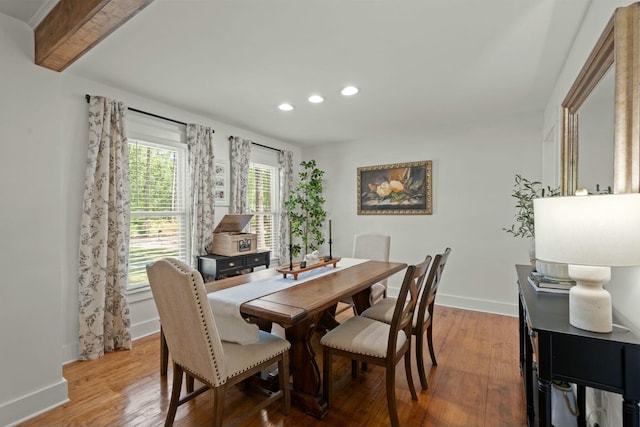 dining area featuring recessed lighting, light wood finished floors, and baseboards