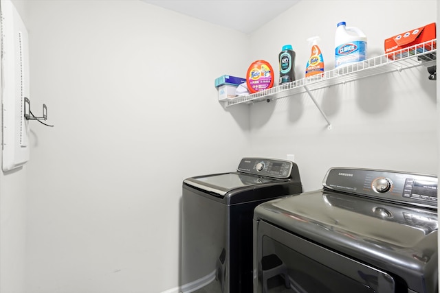 451 Spectrum Rd, Summerville, SC 29486 - laundry area with washing machine and dryer