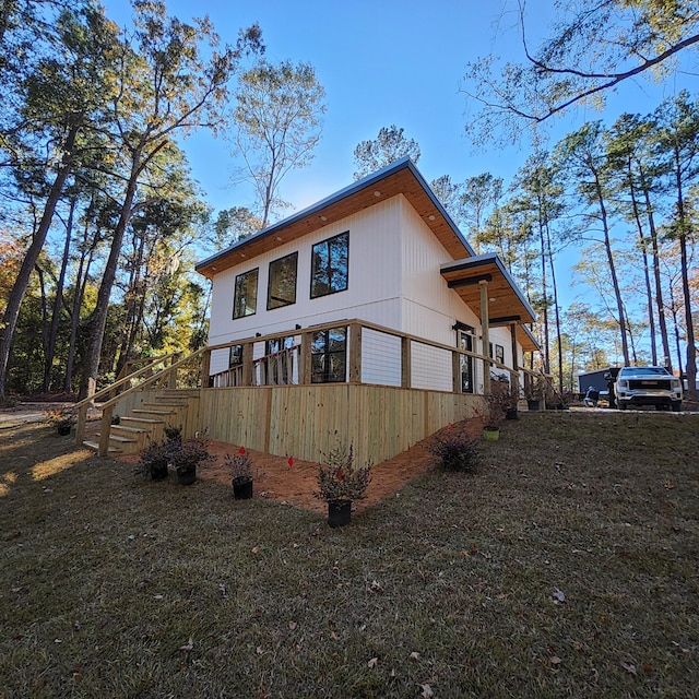 view of home's exterior featuring a lawn