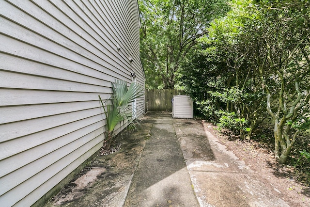 1433 Oaklanding Rd, Mount Pleasant, SC 29464 - view of side of property