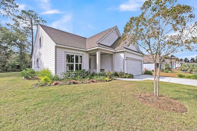 view of front of house featuring driveway, an attached garage, a front lawn, and roof with shingles