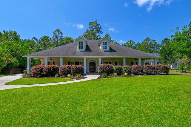 101 Firestone Ct, Summerville, SC 29483 - view of front facade with ceiling fan, a front lawn, and covered porch