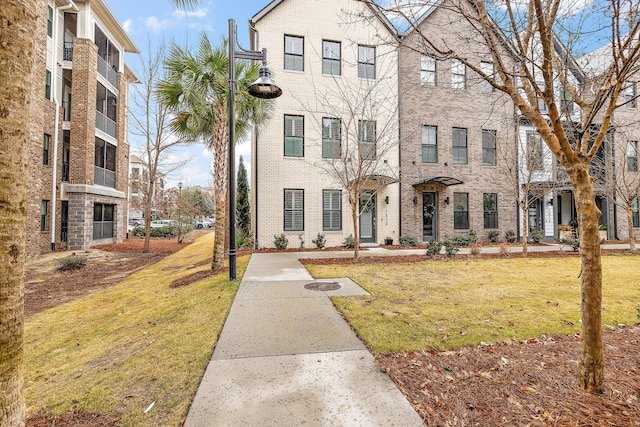 view of front of house with a front yard