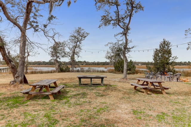 view of yard featuring a water view