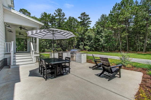 105 Bobcat Ln, Ravenel, SC 29470 - view of patio featuring outdoor dining area and ceiling fan