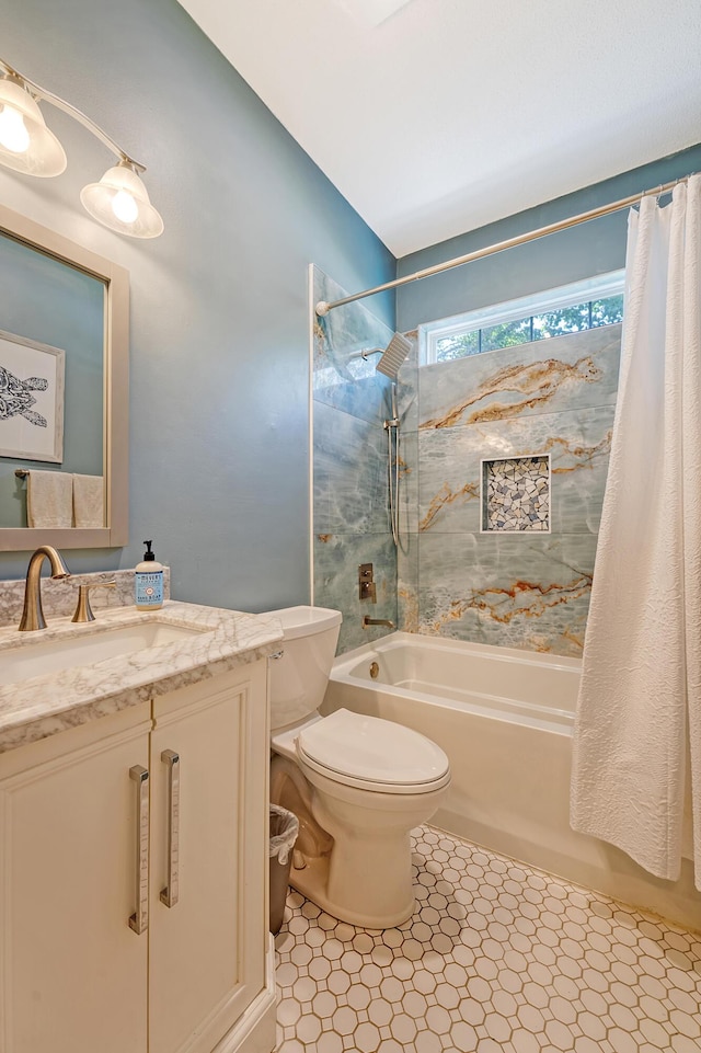 422 Cabrill Dr, Charleston, SC 29414 - full bath with shower / tub combo with curtain, toilet, and vanity