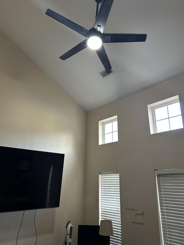 interior details with ceiling fan and visible vents