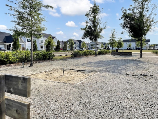 surrounding community with volleyball court