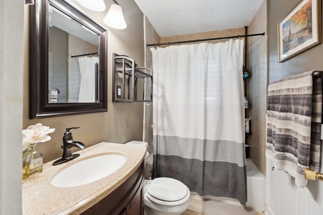 2158 Till Rd, Charleston, SC 29414 - bathroom featuring vanity and shower / tub combo with curtain