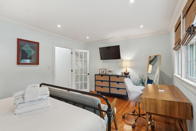 293 Grove St, Charleston, SC 29403 - bedroom with wood finished floors, recessed lighting, and ornamental molding