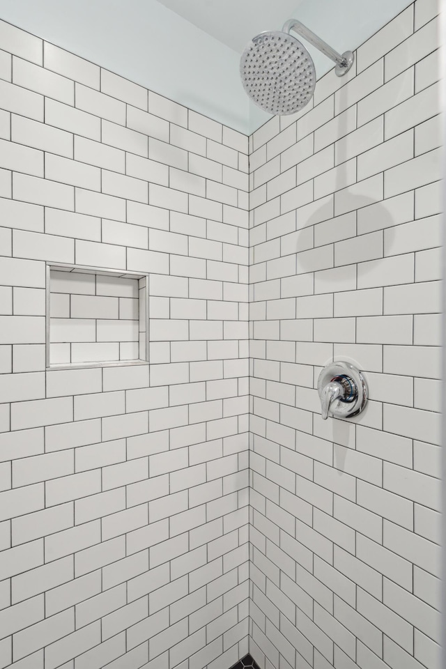 293 Grove St, Charleston, SC 29403 - full bathroom featuring a tile shower